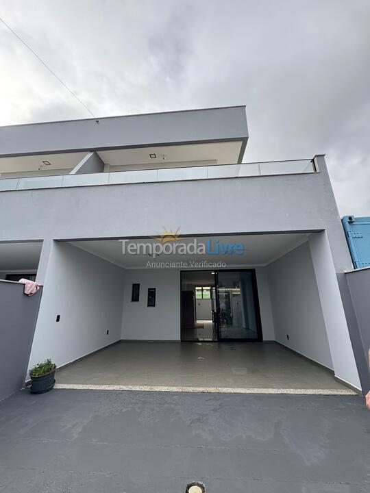 Casa para alquiler de vacaciones em Bombinhas (Canto Grande)