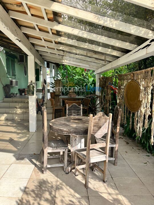 Casa para aluguel de temporada em Ilhabela (Engenho Dágua)