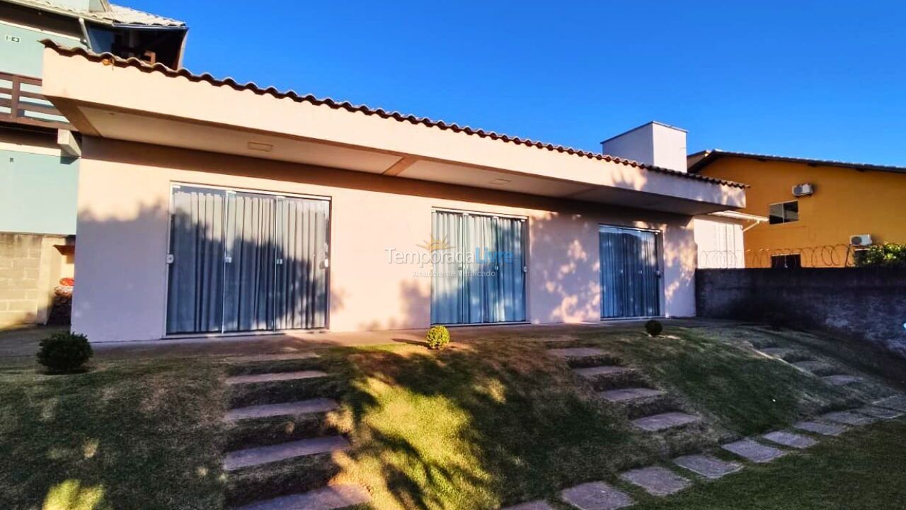 Apartamento para aluguel de temporada em Florianópolis (Praia do Santinho)