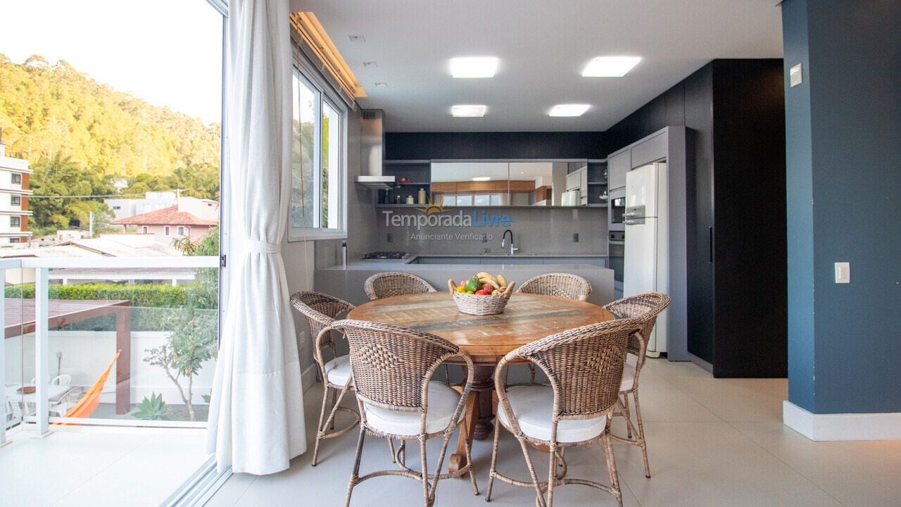 Casa para aluguel de temporada em Florianopolis (Canasvieiras)