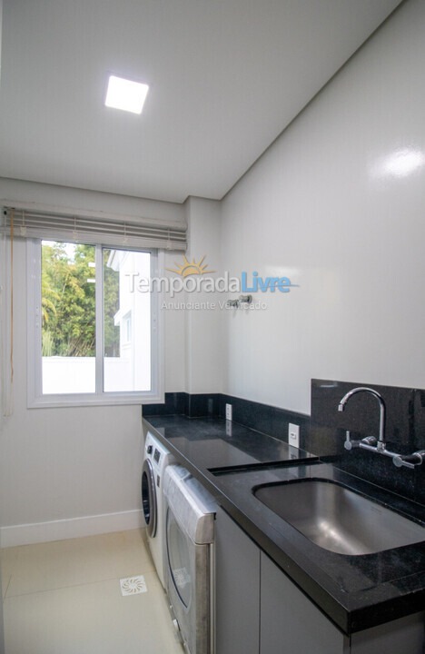 Casa para aluguel de temporada em Florianopolis (Canasvieiras)