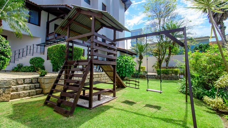 High standard house with swimming pool and views of the Beira Mar de Floripa