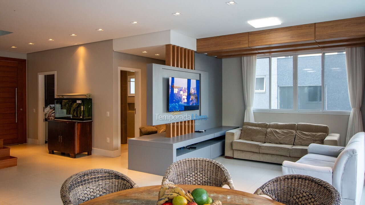 Casa para aluguel de temporada em Florianopolis (Canasvieiras)