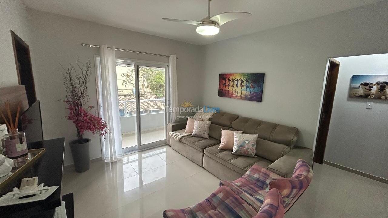 Casa para aluguel de temporada em Bombinhas (Praia de Bombas)