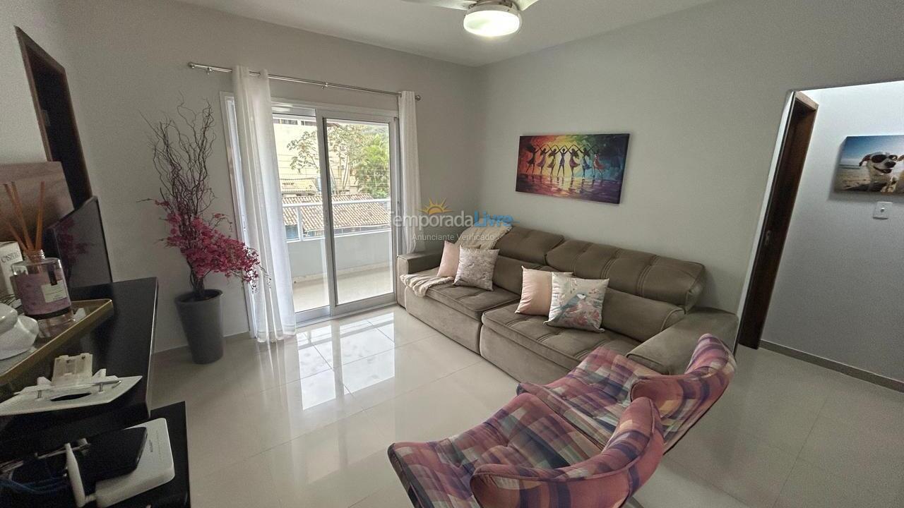 Casa para aluguel de temporada em Bombinhas (Praia de Bombas)