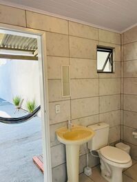 COMPLETE HOUSE WITH POOL IN BOMBAS