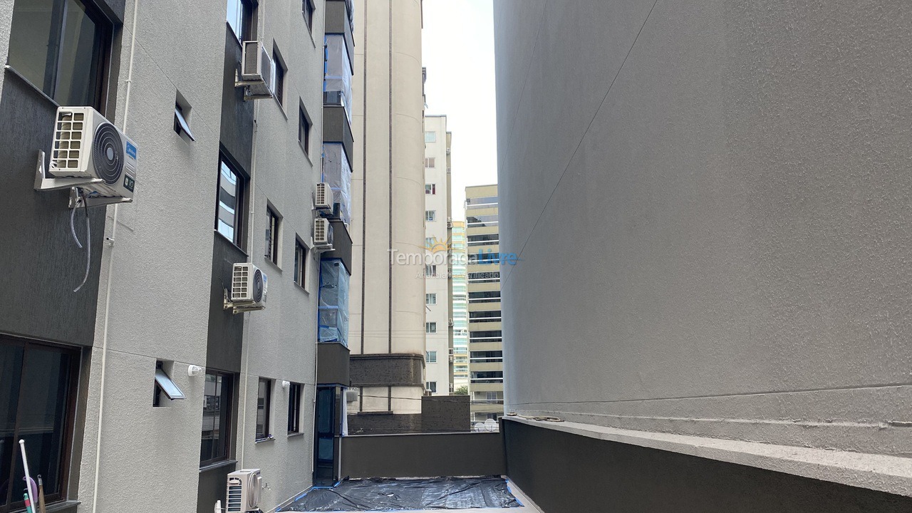 Casa para aluguel de temporada em Itapema (Meia Praia)