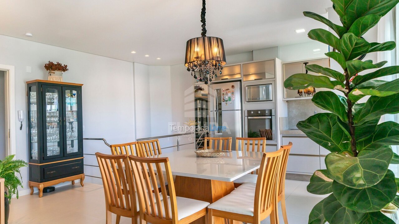 Apartamento para aluguel de temporada em Bombinhas (Praia de Bombas)