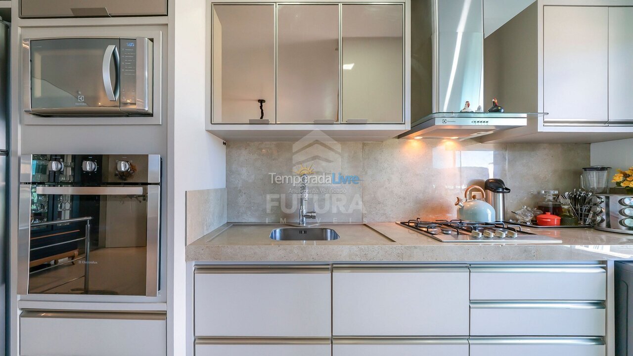 Apartamento para aluguel de temporada em Bombinhas (Praia de Bombas)