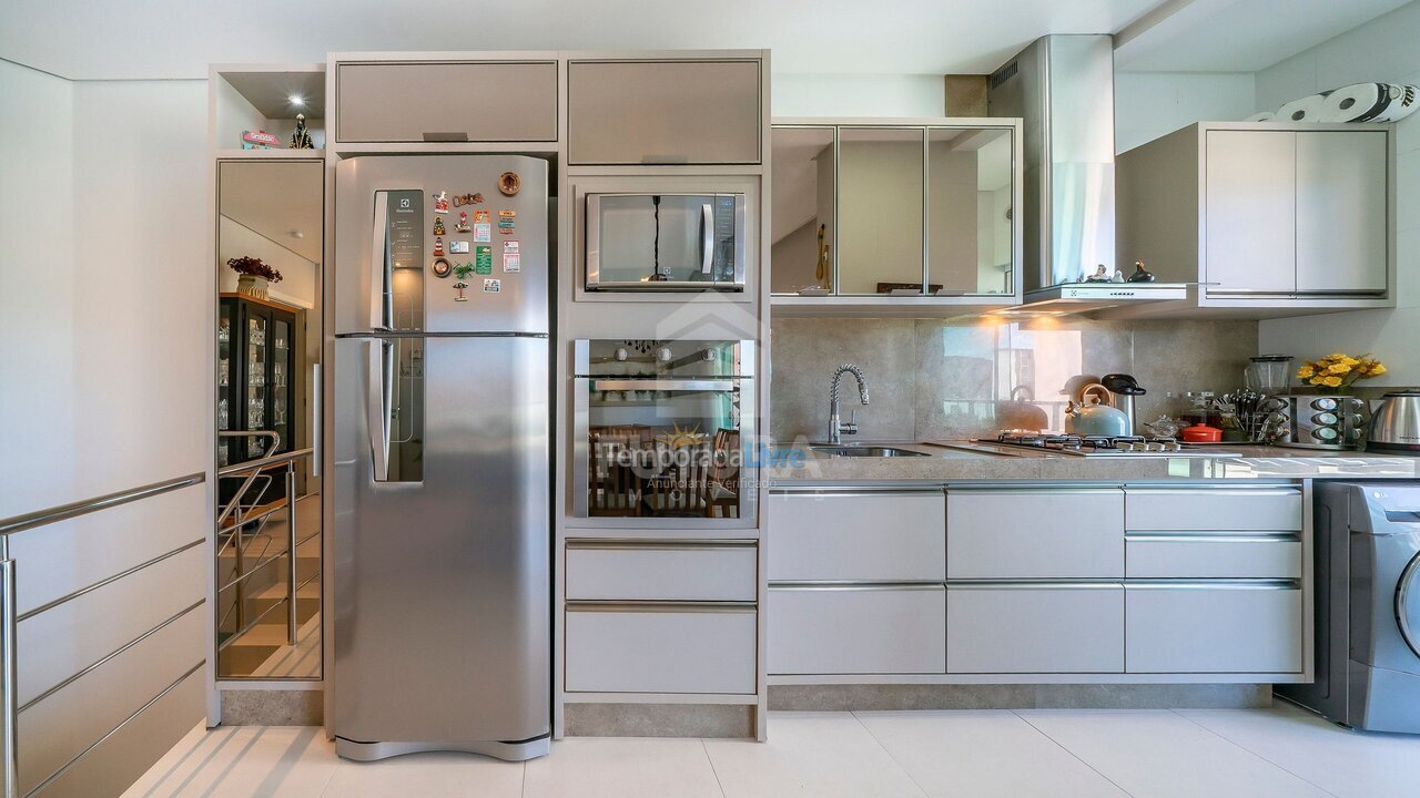 Apartamento para aluguel de temporada em Bombinhas (Praia de Bombas)