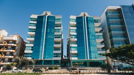 Apartamento Alto Padrão no Centro de Itapema Frente Mar