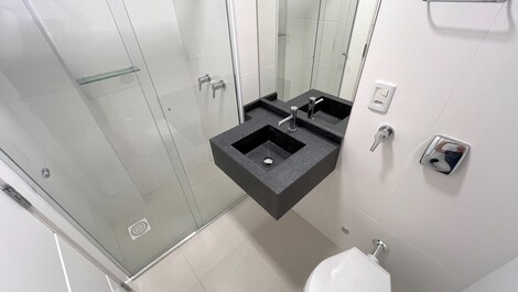 Apartamento Alto Padrão no Centro de Itapema Frente Mar