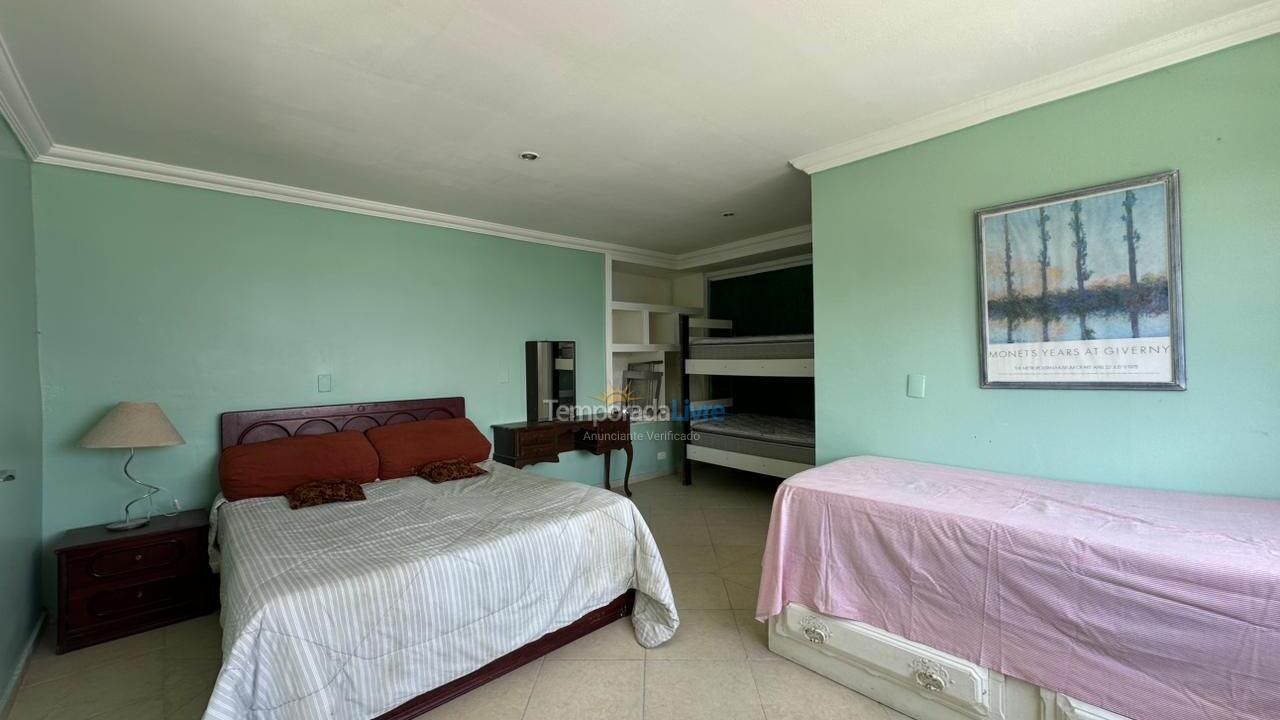 Casa para aluguel de temporada em Guarujá (Enseada)