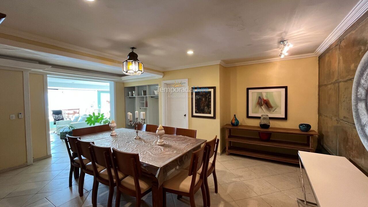 Casa para aluguel de temporada em Guarujá (Enseada)