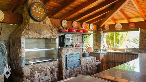 Casa com Piscina &amp; Área Gourmet em Indaiatuba