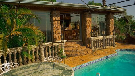 Casa com Piscina &amp; Área Gourmet em Indaiatuba