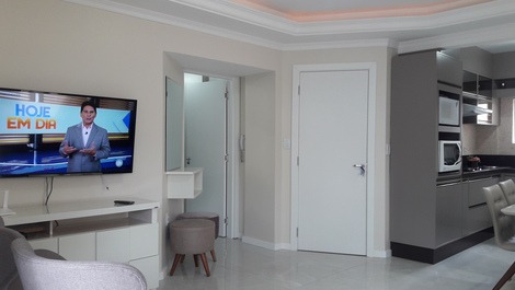 Beautiful apartment with 3 bedrooms in Meia Praia-Itapema