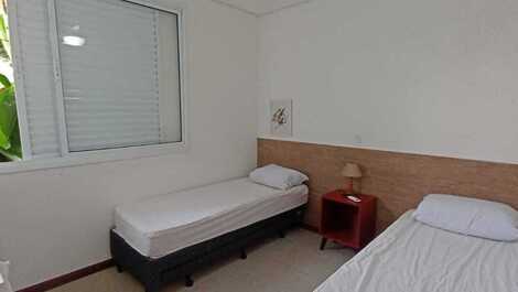 Juquehy, em condomínio, 4 suítes, piscina privativa, churrasqueira.