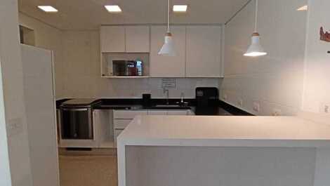 Juquehy, em condomínio, 4 suítes, piscina privativa, churrasqueira.