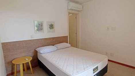 Juquehy, em condomínio, 4 suítes, piscina privativa, churrasqueira.