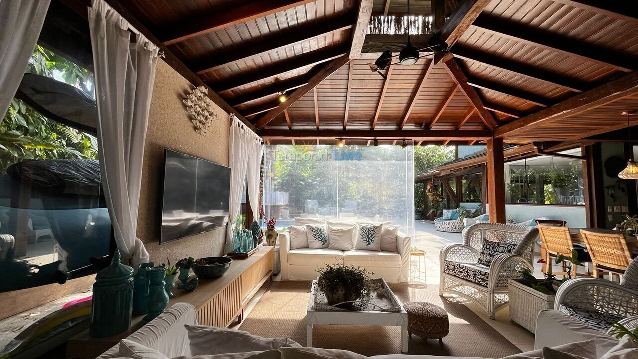 Casa para aluguel de temporada em São Sebastião (Praia da Baleia)