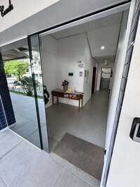 🏖️ÓTIMO APTO DE 1 QUARTO, PARA 4 PESSOAS NO CORAÇÃO DE CANASVIEIRAS.🌅