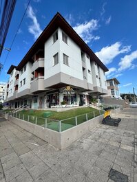 🏖️ÓTIMO APTO DE 1 QUARTO, PARA 4 PESSOAS NO CORAÇÃO DE CANASVIEIRAS.🌅