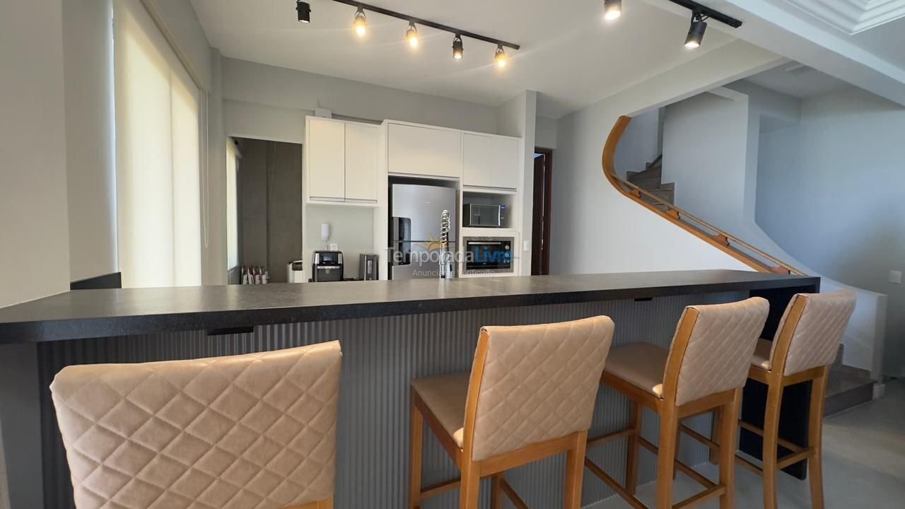 Apartamento para aluguel de temporada em Bombinhas (Praia de Bombas)