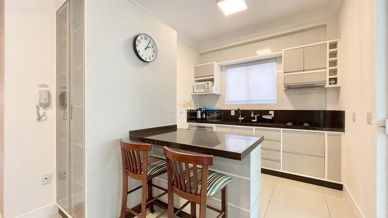 Apartamento para alquiler de vacaciones em Itapema (Meia Praia)