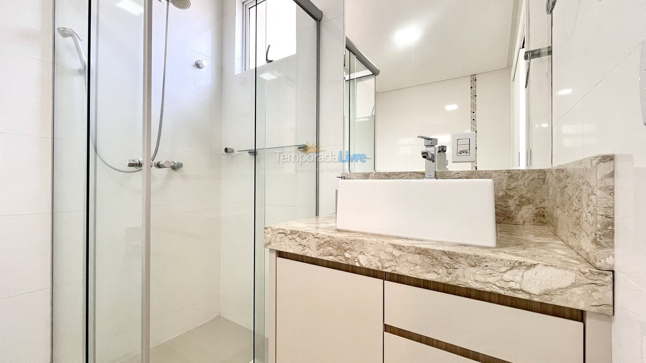 Apartamento para alquiler de vacaciones em Itapema (Meia Praia)