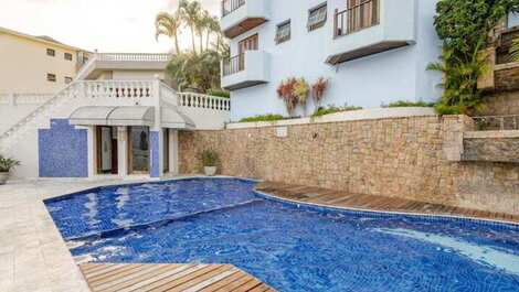 ¡Un Oasis en São Sebastião! Apartamento con vistas al mar ¡Fantástico!