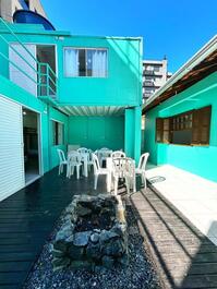 Spacious house in Mariscal with pool for up to 25 people