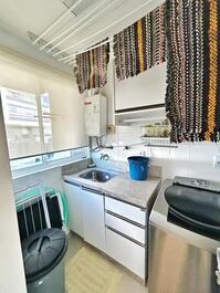 Preciosa casa adosada en urbanización cerrada junto al mar con piscina.