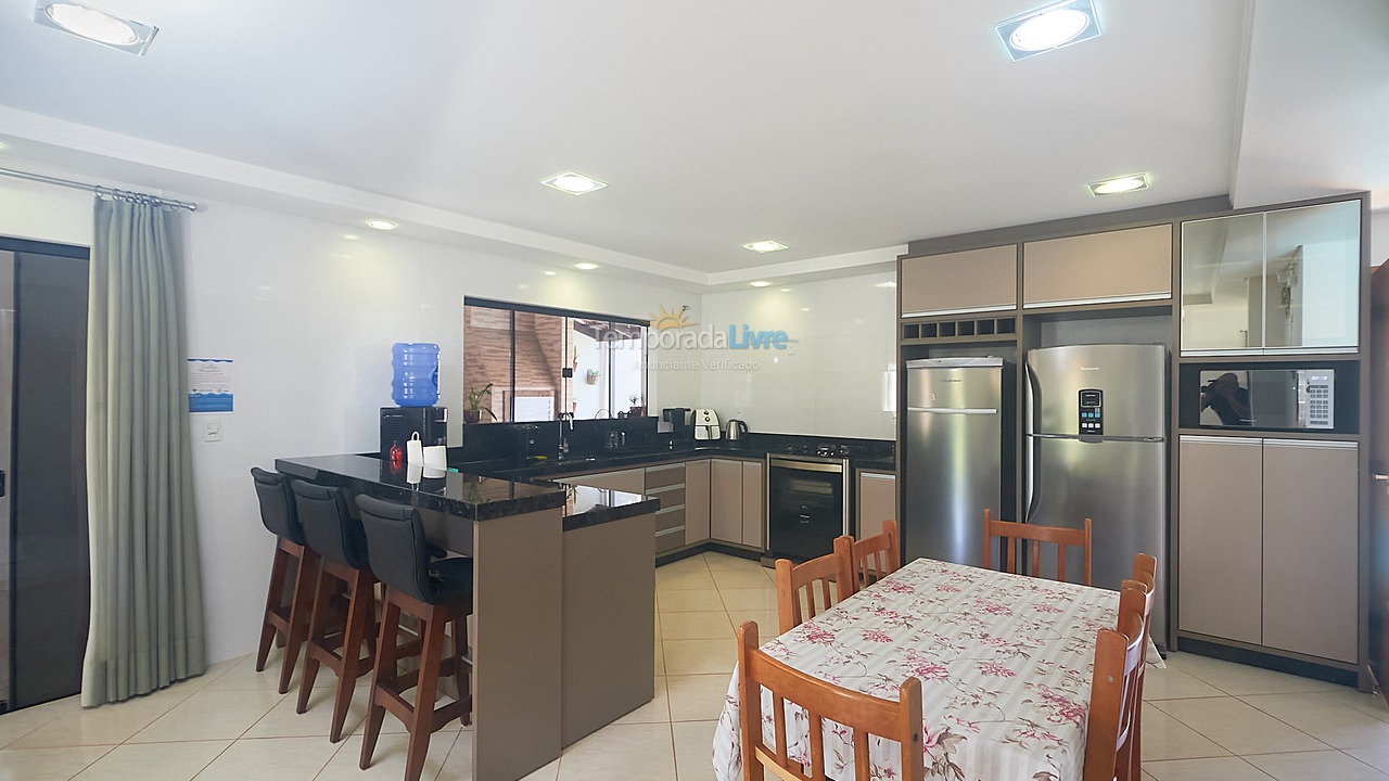 Casa para alquiler de vacaciones em Bombinhas (Mariscal)