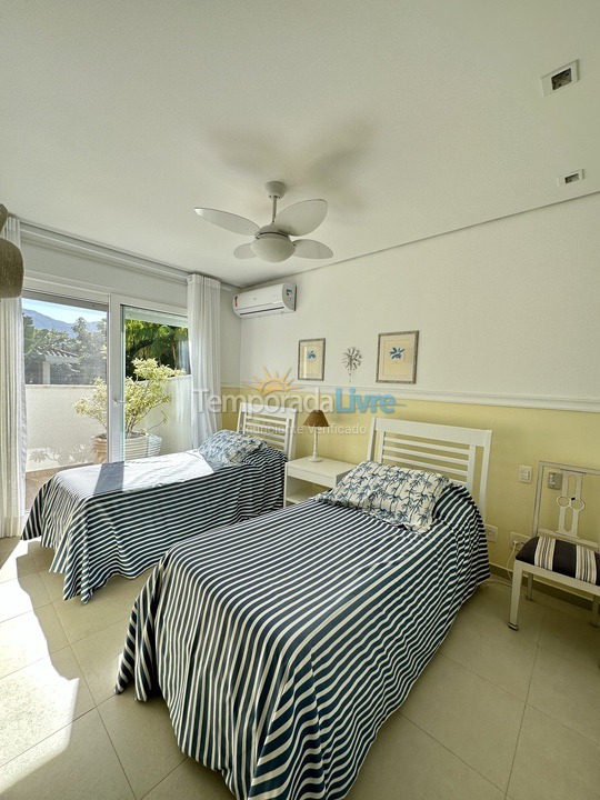 Casa para aluguel de temporada em São Sebastião (244)