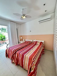 Baleia, 8 suítes, piscina priv., espaço gourmet, 16 pessoas