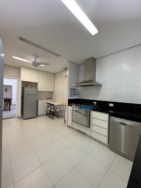 Casa para aluguel de temporada em São Sebastião (244)