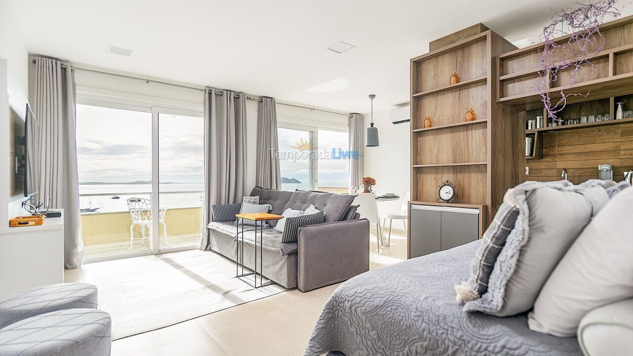 Apartamento para aluguel de temporada em Armação dos Búzios (Triângulo de Búzios)