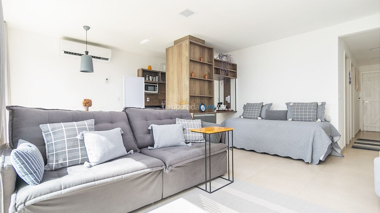 Apartamento para aluguel de temporada em Armação dos Búzios (Triângulo de Búzios)