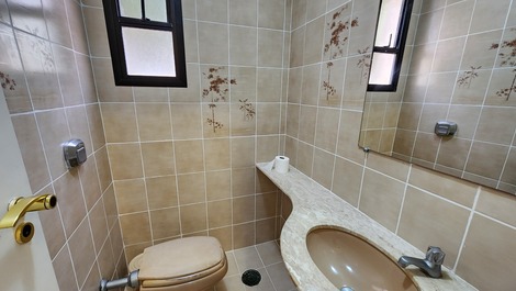 Huge apartment in Pitangueiras with 4 suites, complete leisure facilities, 3 parking spaces