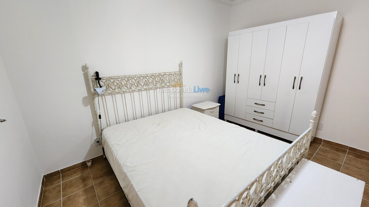 Apartment for vacation rental in Guarujá (Pitangueiras)