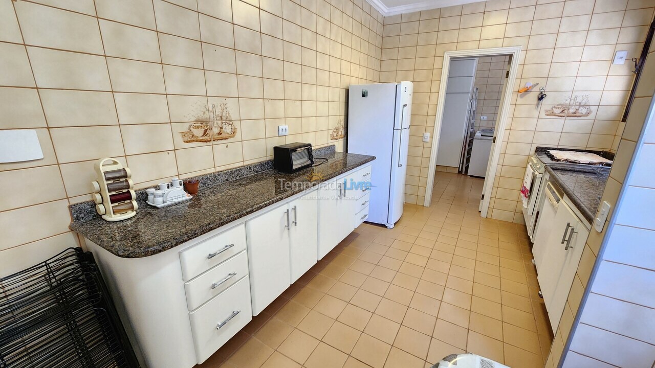 Apartment for vacation rental in Guarujá (Pitangueiras)