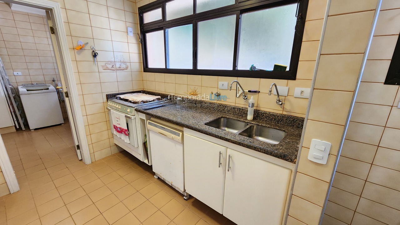 Apartment for vacation rental in Guarujá (Pitangueiras)