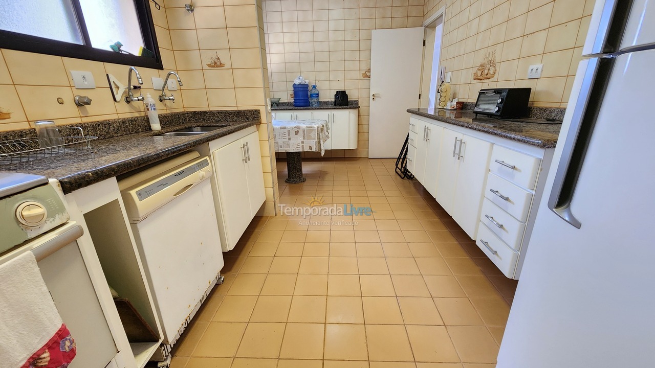 Apartment for vacation rental in Guarujá (Pitangueiras)