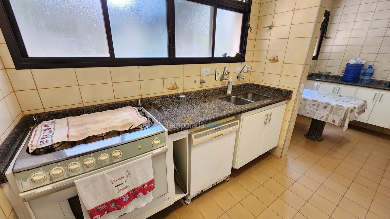 Apartment for vacation rental in Guarujá (Pitangueiras)