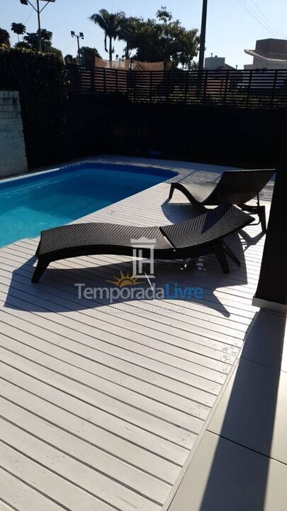 Casa para aluguel de temporada em Florianopolis (Jurerê Internacional)