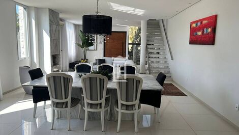 Casa de Condomínio com 4 quartos de Temporada, Jurerê