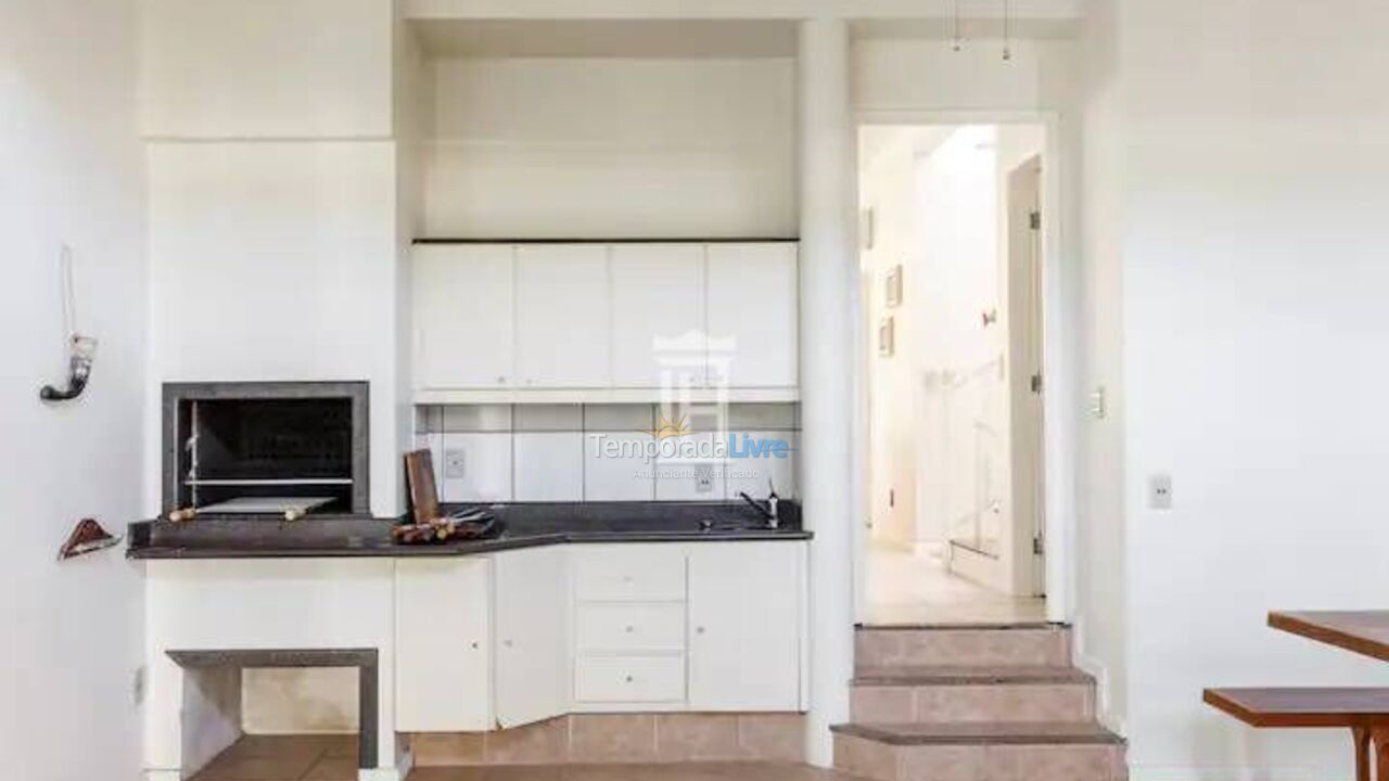 Casa para aluguel de temporada em Florianopolis (Jurerê Internacional)