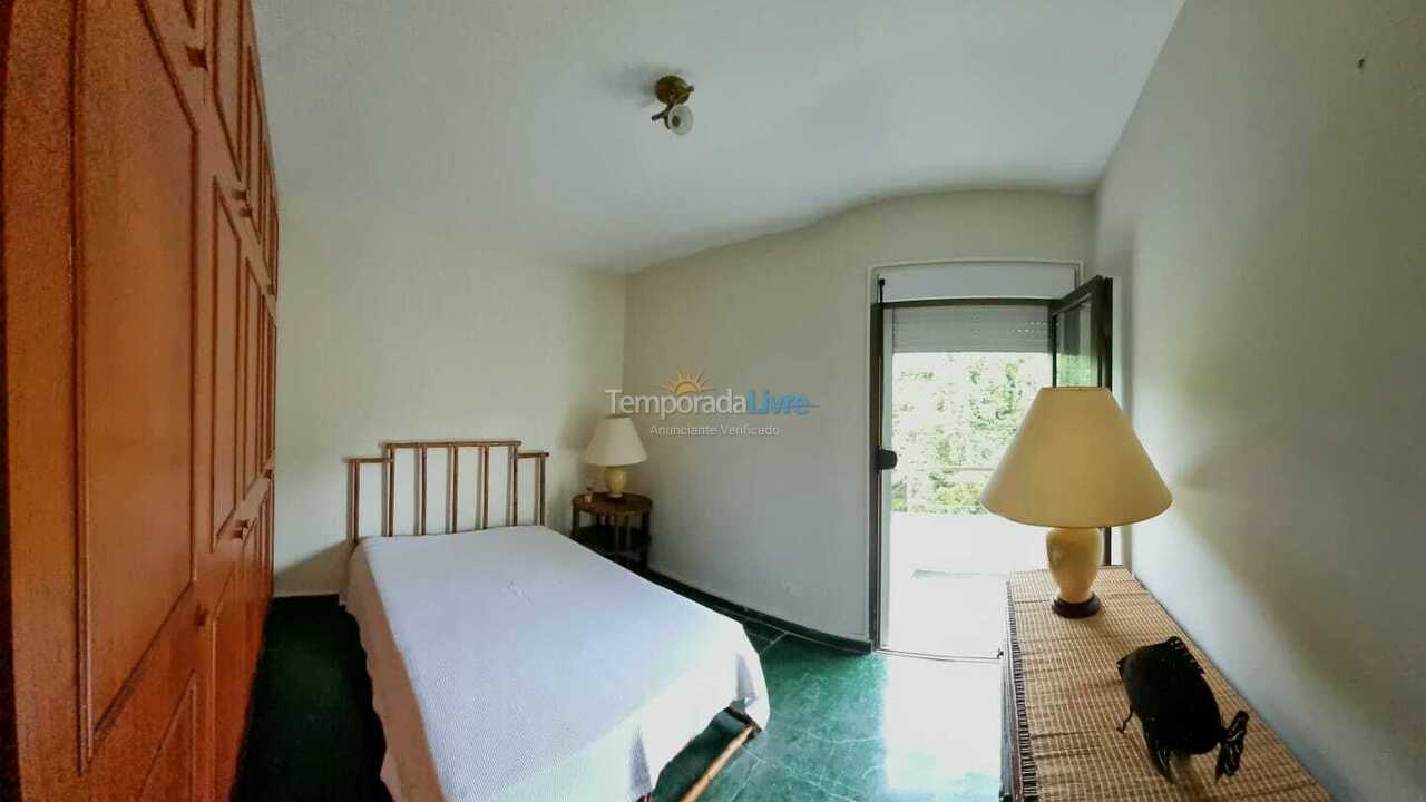 Apartment for vacation rental in Guarujá (Pitangueiras)