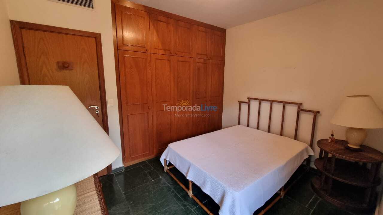 Apartment for vacation rental in Guarujá (Pitangueiras)